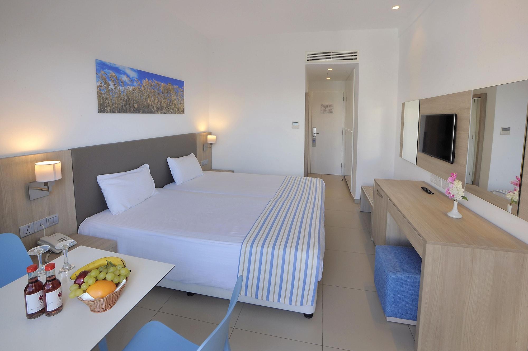 Nissiana Hotel & Bungalows ไอยานาปา ภายนอก รูปภาพ
