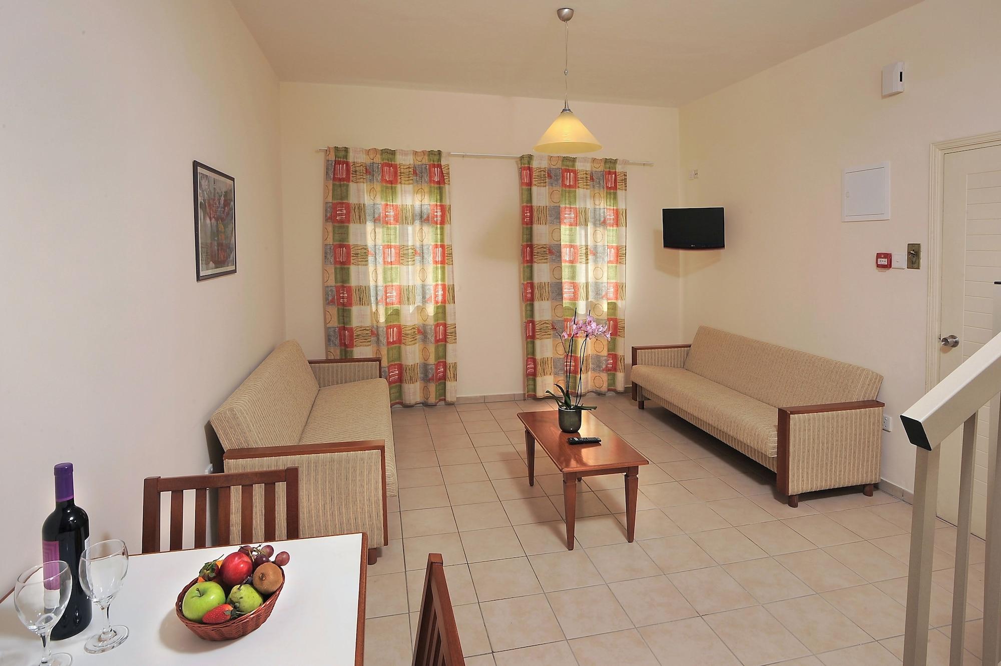 Nissiana Hotel & Bungalows ไอยานาปา ภายนอก รูปภาพ