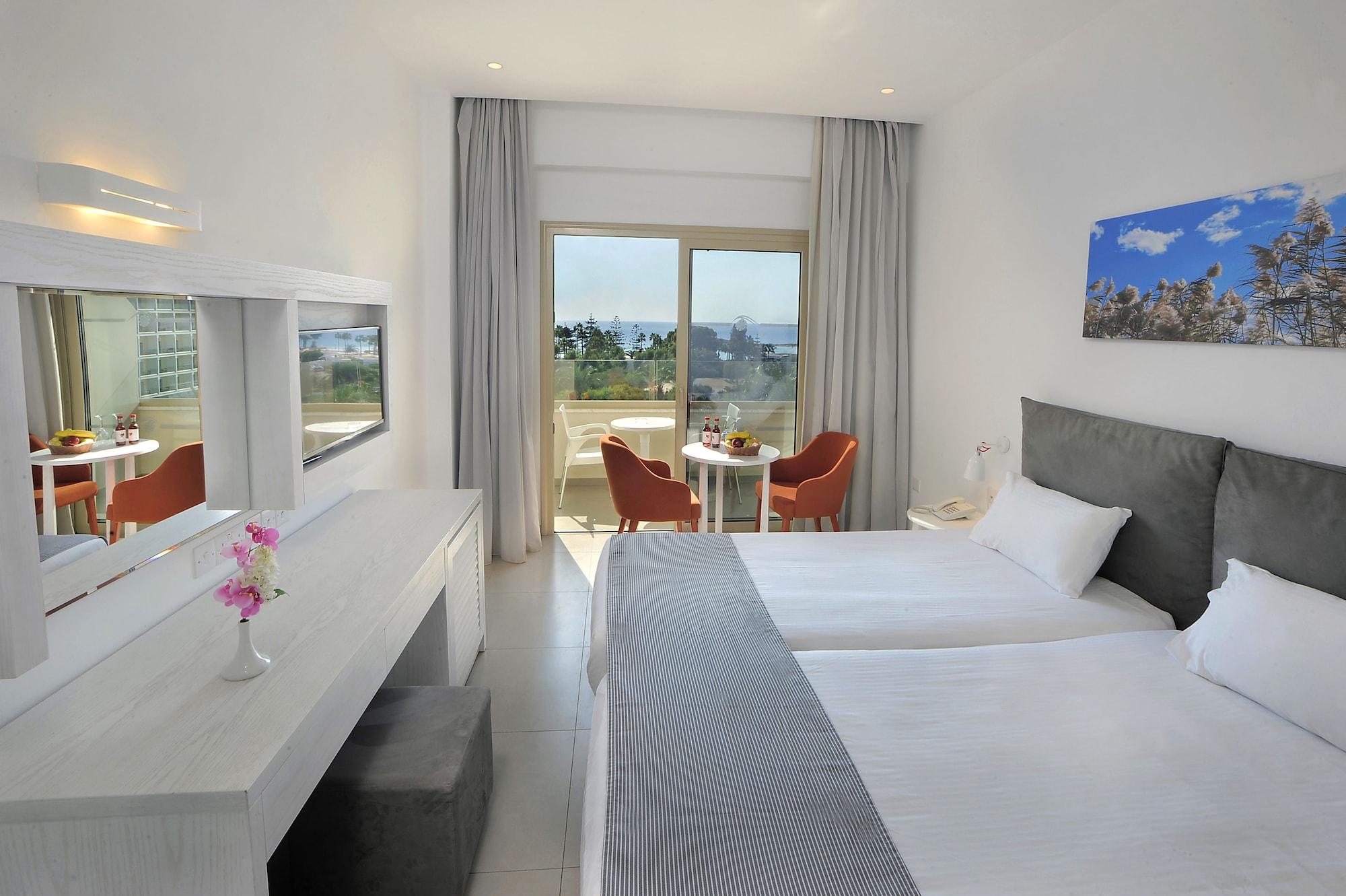 Nissiana Hotel & Bungalows ไอยานาปา ภายนอก รูปภาพ